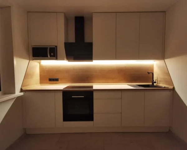Undercabinet Lights That Bring Balance to Kitchen Lighting Design