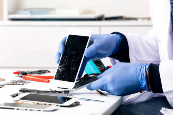 iPhone Screen Repair Bedford – Fast and Reliable Service at Ifix Gadgets Bedford