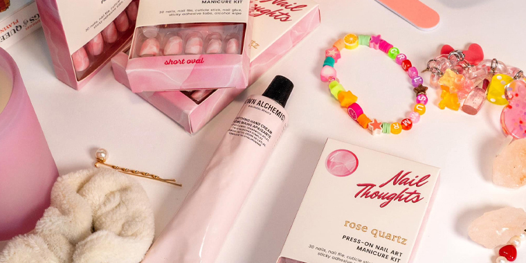 pink-display-boxes-for-nails