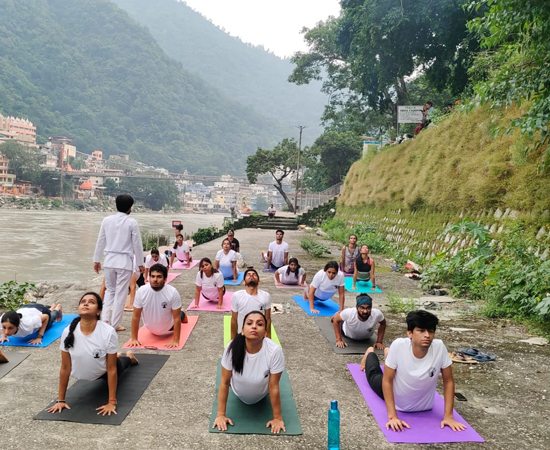 Detox Retreat in Rishikesh for Stress Relief and Emotional Balance